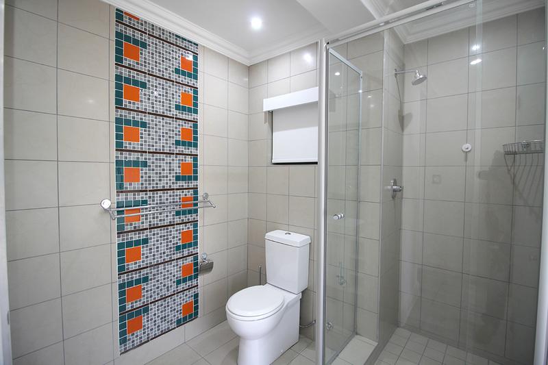 8 Bedroom Property for Sale in Reebok Western Cape